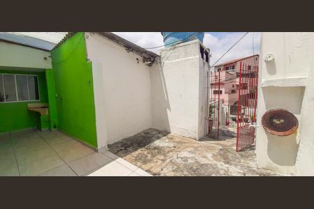 Casa à venda com 300m², 4 quartos e 1 vaga Casa à venda com 300m², 4 quartos e 1 vagaCasa 3 - Quintal