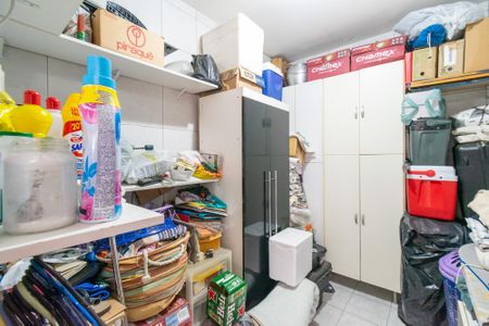 Casa à venda com 140m², 3 quartos e 2 vagasQuarto de Serviço