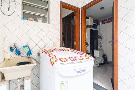 Casa à venda com 140m², 3 quartos e 2 vagasÁrea de Serviço