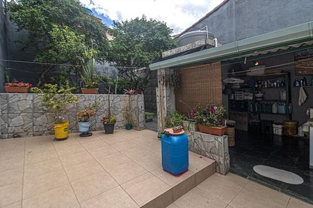 Casa à venda com 133m², 2 quartos e 2 vagasquintal 2_1