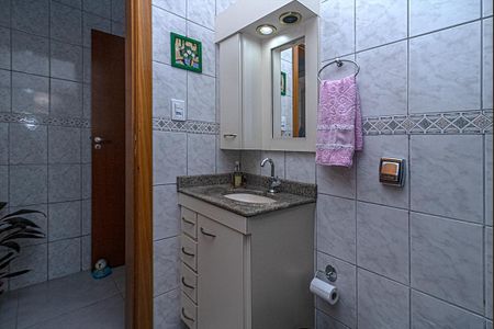 Casa à venda com 133m², 2 quartos e 2 vagasbanheiro social_3