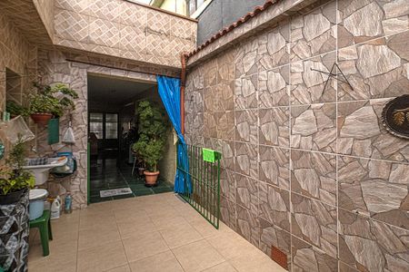 Casa à venda com 133m², 2 quartos e 2 vagasquintal_4