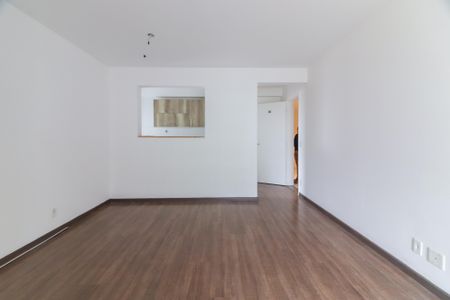 Sala de apartamento à venda com 3 quartos, 72m² em Cidade São Francisco, São Paulo