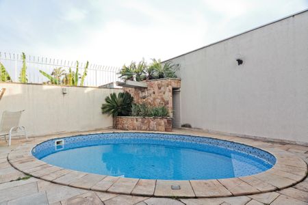 Casa à venda com 275m², 3 quartos e 6 vagasÁrea externa
