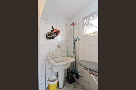 Casa à venda com 275m², 3 quartos e 6 vagasÁrea de Serviço