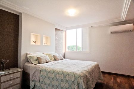 Casa à venda com 275m², 3 quartos e 6 vagasSuíte 3