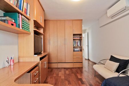 Casa à venda com 275m², 3 quartos e 6 vagasSuíte 2