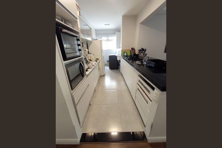 Cozinha de apartamento à venda com 3 quartos, 69m² em Vila Isa, São Paulo
