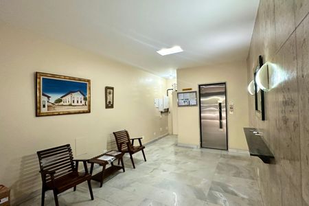 Apartamento à venda com 130m², 3 quartos e 2 vagasEntrada