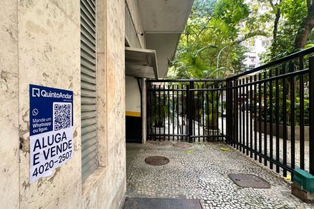 Apartamento à venda com 130m², 3 quartos e 2 vagasPlaquinha