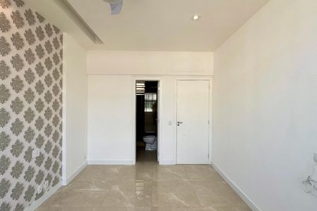 Apartamento à venda com 130m², 3 quartos e 2 vagasSuíte 1