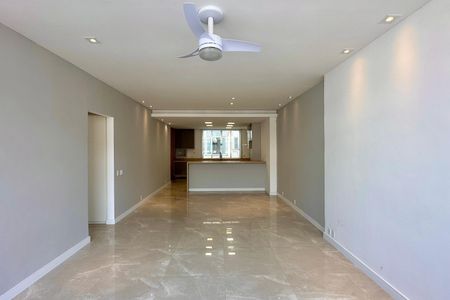 Apartamento à venda com 130m², 3 quartos e 2 vagasSala