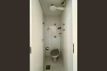 Apartamento à venda com 130m², 3 quartos e 2 vagasBanheiro de Serviço