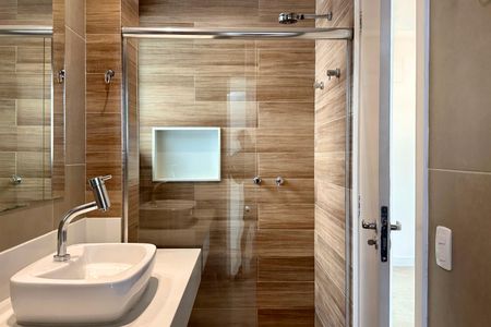 Apartamento à venda com 130m², 3 quartos e 2 vagasBanheiro da Suíte 2