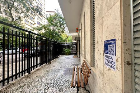 Apartamento à venda com 130m², 3 quartos e 2 vagasPlaquinha