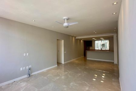 Apartamento à venda com 130m², 3 quartos e 2 vagasSala