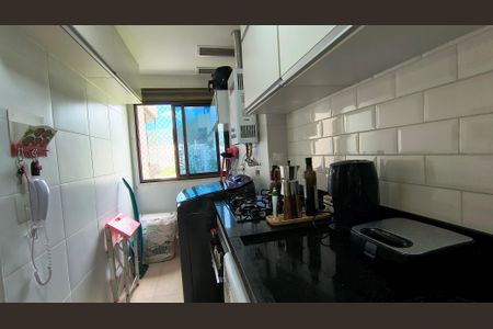 Apartamento à venda com 65m², 2 quartos e 1 vaga Apartamento à venda com 65m², 2 quartos e 1 vagaCozinha e Área de Serviço