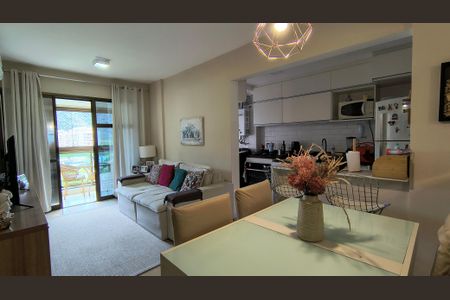 Apartamento à venda com 65m², 2 quartos e 1 vaga Apartamento à venda com 65m², 2 quartos e 1 vagaSala