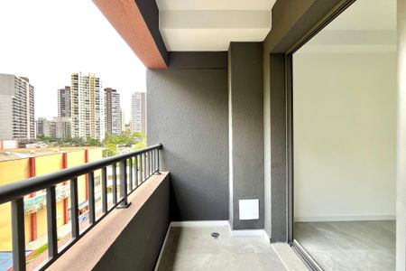 Varanda de kitnet/studio para alugar com 1 quarto, 24m² em Vila Santa Catarina, São Paulo