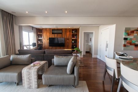 Apartamento à venda com 160m², 2 quartos e 3 vagasSala