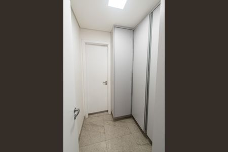 Apartamento à venda com 160m², 2 quartos e 3 vagasQuarto de serviço
