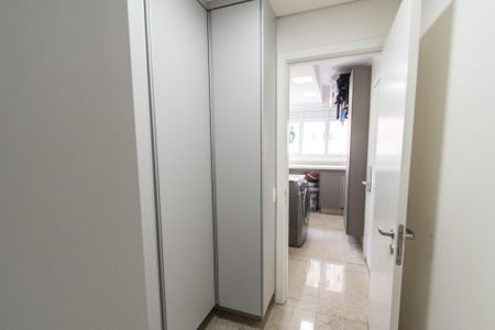 Apartamento à venda com 160m², 2 quartos e 3 vagasQuarto de serviço
