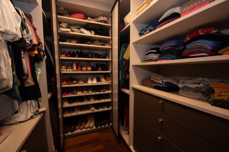 Apartamento à venda com 160m², 2 quartos e 3 vagasCloset da suíte 2