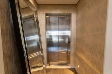 Apartamento à venda com 160m², 2 quartos e 3 vagasHall exclusivo elevador