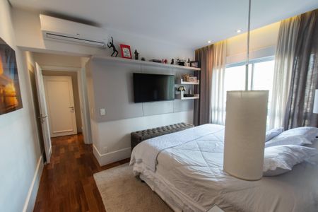 Apartamento à venda com 160m², 2 quartos e 3 vagasSuíte 2