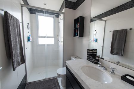 Apartamento à venda com 160m², 2 quartos e 3 vagasBanheiro 2 da suíte 2