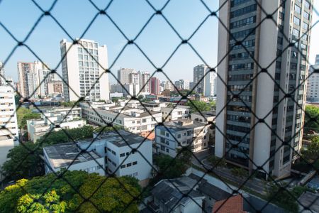 Apartamento à venda com 160m², 2 quartos e 3 vagasVista da suíte 2