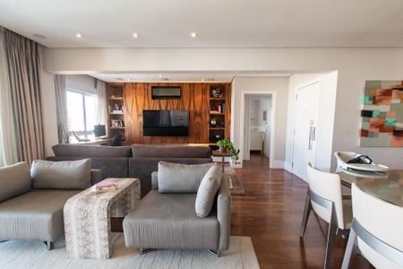 Apartamento à venda com 160m², 2 quartos e 3 vagasSala