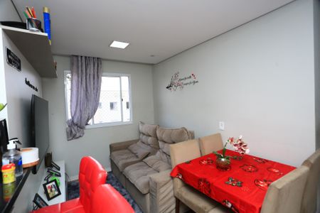 Sala de apartamento para alugar com 2 quartos, 47m² em Jardim Helga, São Paulo