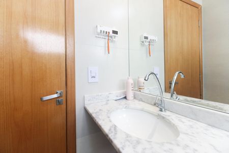 Casa à venda com 130m², 3 quartos e 2 vagasBanheiro Suíte