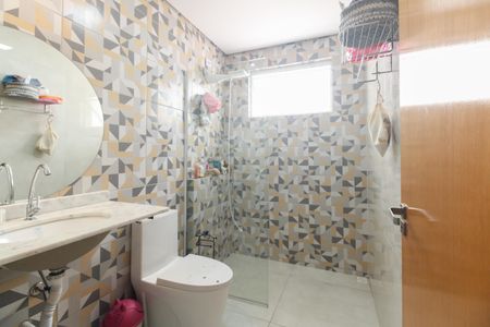 Casa à venda com 130m², 3 quartos e 2 vagasBanheiro Social