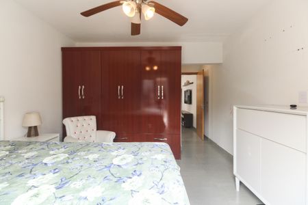 Casa à venda com 130m², 3 quartos e 2 vagasSuíte