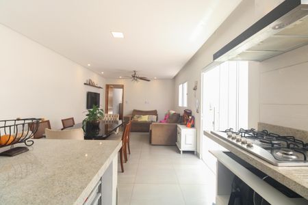 Casa à venda com 130m², 3 quartos e 2 vagasCozinha