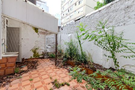 Apartamento à venda com 40m², 1 quarto e sem vagaQuintal