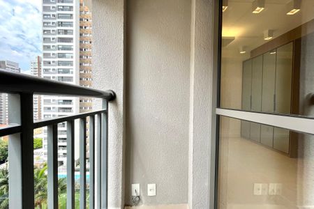 Varanda de kitnet/studio para alugar com 1 quarto, 28m² em Jardim Prudência, São Paulo