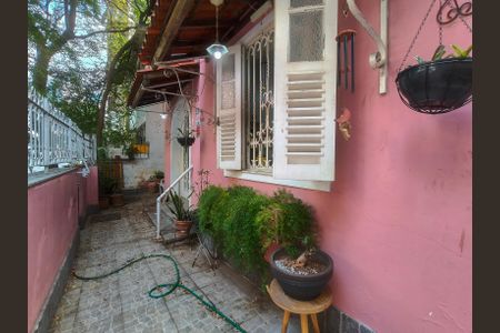 Casa à venda com 214m², 6 quartos e 1 vagaQuintal