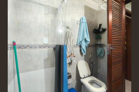 Casa à venda com 214m², 6 quartos e 1 vagaBanheiro da Suíte