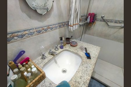 Casa à venda com 214m², 6 quartos e 1 vagaBanheiro da Suíte