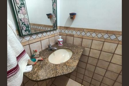 Casa à venda com 214m², 6 quartos e 1 vagaLavabo