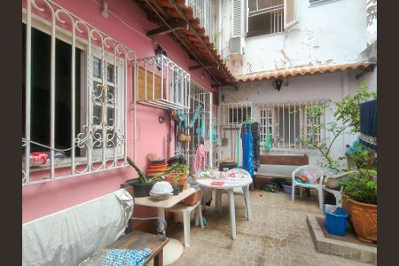 Casa à venda com 214m², 6 quartos e 1 vagaQuintal