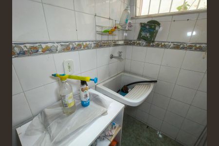 Casa à venda com 214m², 6 quartos e 1 vagaÁrea de Serviço