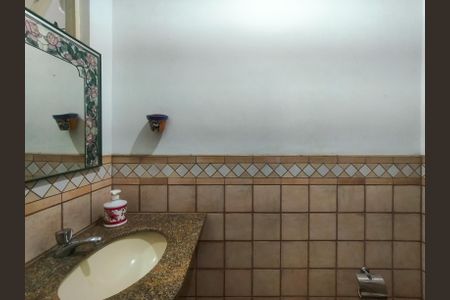 Casa à venda com 214m², 6 quartos e 1 vagaLavabo