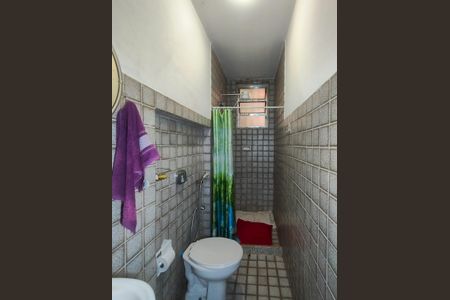 Casa à venda com 214m², 6 quartos e 1 vagaBanheiro de serviço