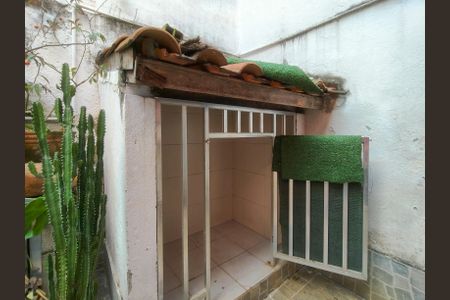 Casa à venda com 214m², 6 quartos e 1 vagaQuintal