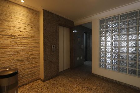 Apartamento para alugar com 79m², 3 quartos e 2 vagasHall social