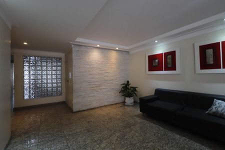Apartamento para alugar com 79m², 3 quartos e 2 vagasHall social